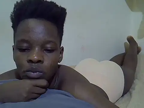 Snapshot of slender_queen15 chatting on 06-28-26, 07:14 slender queen15 online show from 06-28-26, 07:14