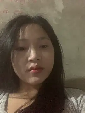 Snapshot of hinami-lo chatting on 05-22-26, 03:43 hinami-lo online show from 05-22-26, 03:43