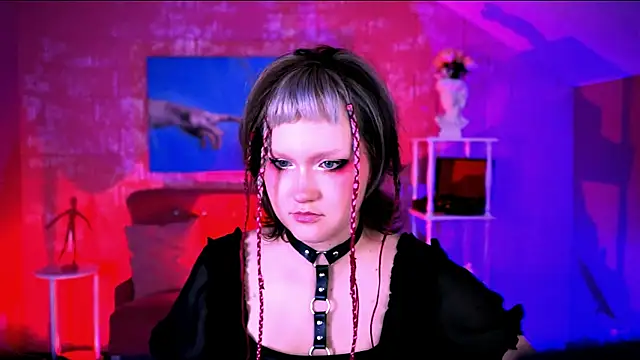 Snapshot of ViolettWoods chatting on 07-14-26, 10:54 ViolettWoods online show from 07-14-26, 10:54