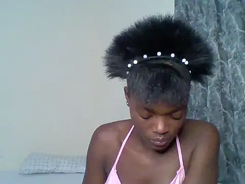 Snapshot of Belle_bubbles chatting on 07-10-26, 06:41 Belle bubbles online show from 07-10-26, 06:41
