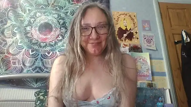 Izzylove47 online show from 05-22-26, 08:12