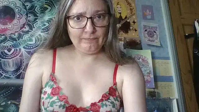 Izzylove47 online show from 05-23-26, 12:15