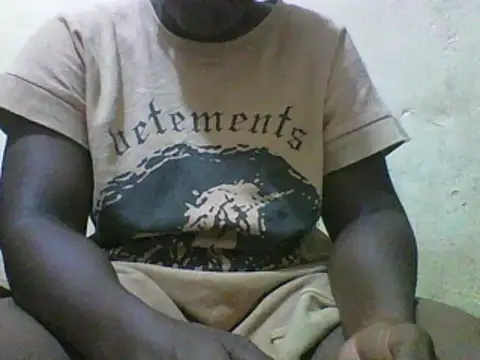 Snapshot of Lovely-baby9 chatting on 06-03-26, 06:12 Lovely-baby9 online show from 06-03-26, 06:12