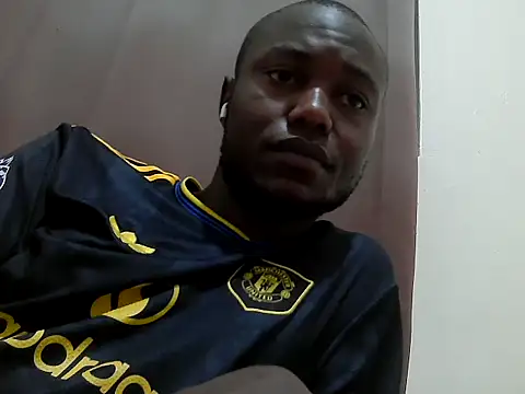 Snapshot of BBC_SEXY chatting on 05-16-26, 03:22 BBC SEXY online show from 05-16-26, 03:22