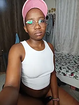 Snapshot of Miss-Temptasion chatting on 06-10-26, 02:46 Miss-Temptasion online show from 06-10-26, 02:46