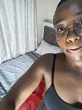 Snapshot of Miss-Temptasion chatting on 05-30-26, 03:46 Miss-Temptasion online show from 05-30-26, 03:46