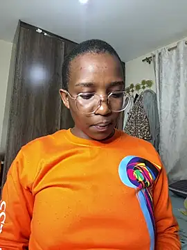 Snapshot of Miss-Temptasion chatting on 06-19-26, 08:36 Miss-Temptasion online show from 06-19-26, 08:36