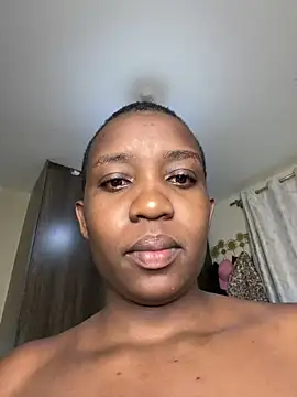 Snapshot of Miss-Temptasion chatting on 06-17-26, 07:13 Miss-Temptasion online show from 06-17-26, 07:13