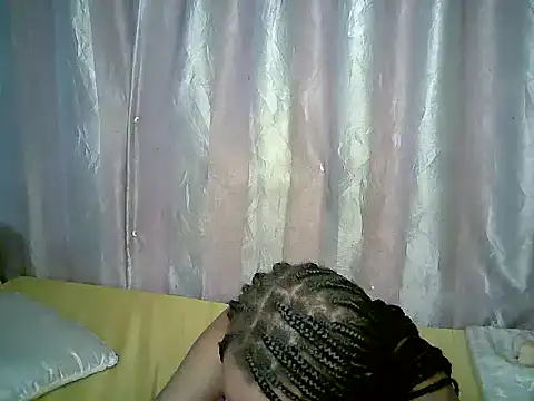 Snapshot of Slim_shy chatting on 05-26-26, 08:29 Slim shy online show from 05-26-26, 08:29