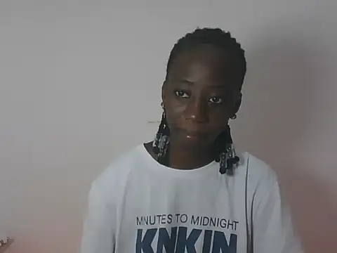 Snapshot of Darkpretty23 chatting on 05-25-26, 03:33 Darkpretty23 online show from 05-25-26, 03:33