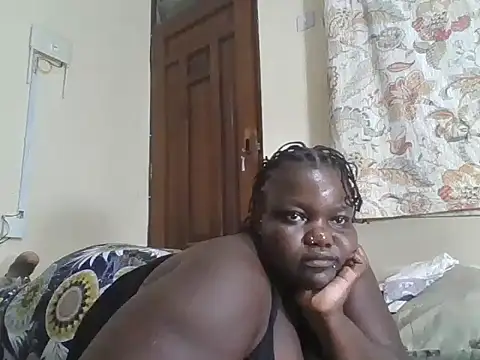 Snapshot of Bigdarkass chatting on 05-19-26, 01:43 Bigdarkass online show from 05-19-26, 01:43