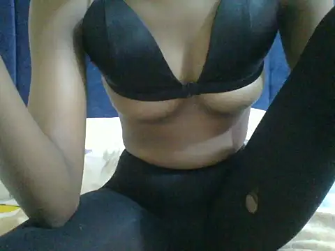 Snapshot of bellskyle chatting on 06-07-26, 07:24 bellskyle online show from 06-07-26, 07:24