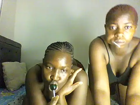 Snapshot of Ebony_sweet_slut chatting on 05-18-26, 03:17 Ebony sweet slut online show from 05-18-26, 03:17