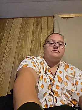 Snapshot of subbybabygirl696985 chatting on 05-27-26, 12:23 subbybabygirl696985 online show from 05-27-26, 12:23