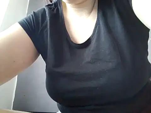 Snapshot of Rossyta_r chatting on 05-27-26, 06:54 Rossyta r online show from 05-27-26, 06:54