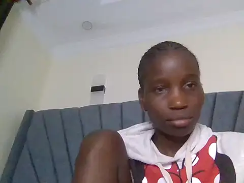 Snapshot of slimy_gal12 chatting on 06-25-26, 06:02 slimy gal12 online show from 06-25-26, 06:02