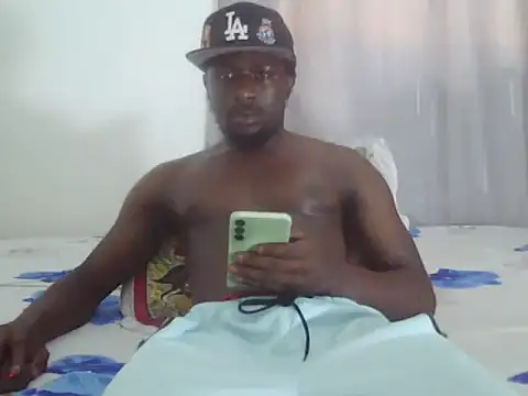 Snapshot of hornny_phrase2 chatting on 05-20-26, 12:13 hornny phrase2 online show from 05-20-26, 12:13