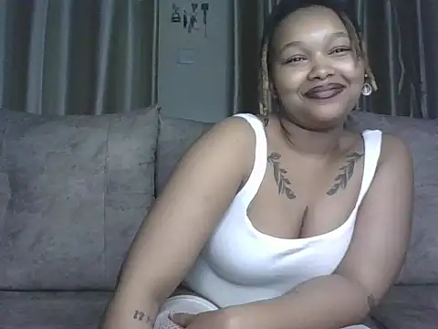 Snapshot of Candy_Tracy chatting on 06-18-26, 10:37 Candy Tracy online show from 06-18-26, 10:37