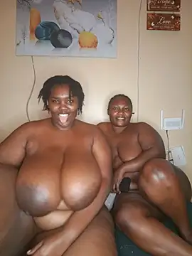 Snapshot of squirtmama chatting on 06-07-26, 05:18 squirtmama online show from 06-07-26, 05:18