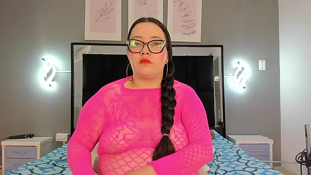 zoe curvyy online show from 06-30-26, 12:05