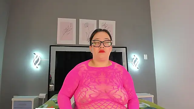 zoe curvyy online show from 06-01-26, 12:05