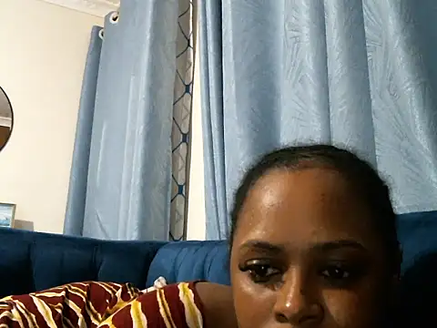 Snapshot of pretty_zii chatting on 05-15-26, 05:55 pretty zii online show from 05-15-26, 05:55