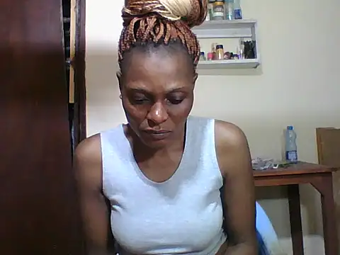 Ebonyqueen4 online show from 06-04-26, 06:40