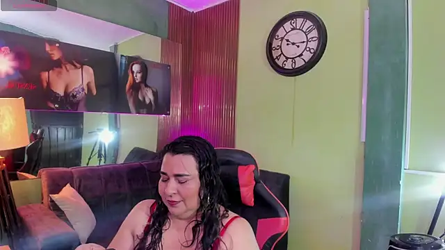 Snapshot of katiusca_rm chatting on 06-26-26, 02:56 katiusca rm online show from 06-26-26, 02:56