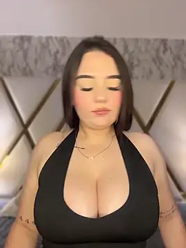 Snapshot of ValeriaCarter chatting on 06-17-26, 12:37 ValeriaCarter online show from 06-17-26, 12:37