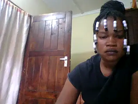 Beauty0001 online show from 07-19-26, 01:52