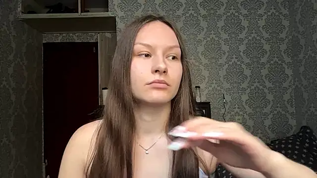 Snapshot of ShaylaChong chatting on 05-16-26, 04:33 ShaylaChong online show from 05-16-26, 04:33