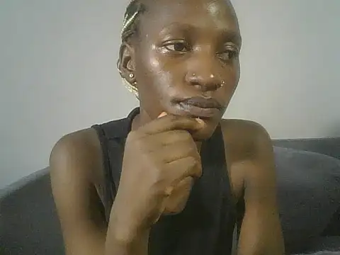 Snapshot of SleekCandy_petites chatting on 06-03-26, 01:23 SleekCandy petites online show from 06-03-26, 01:23