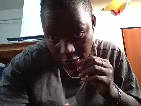Snapshot of yourdreamgirlT chatting on 07-25-26, 08:44 yourdreamgirlT online show from 07-25-26, 08:44