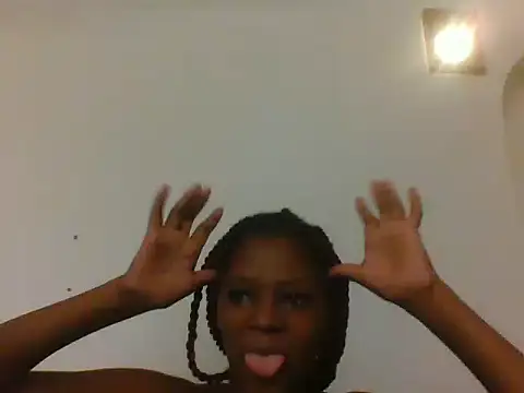 Jiggle assie online show from 06-17-26, 02:00