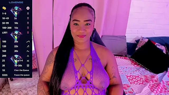 Snapshot of alison_daniels_ chatting on 02-19-26, 11:51 alison daniels online show from 02-19-26, 11:51