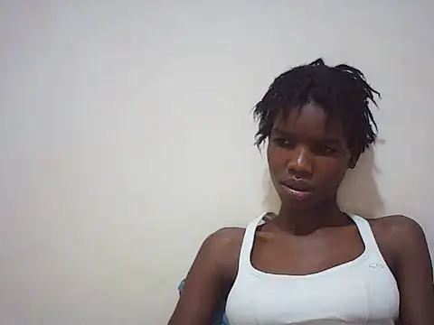Snapshot of Bootylovet chatting on 05-20-26, 02:08 Bootylovet online show from 05-20-26, 02:08