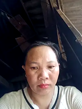 Snapshot of Susi-so chatting on 05-19-26, 04:19 Susi-so online show from 05-19-26, 04:19