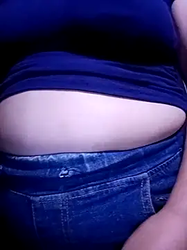 Snapshot of Susi-so chatting on 05-20-26, 03:47 Susi-so online show from 05-20-26, 03:47
