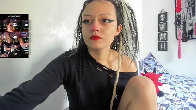 Snapshot of baby_punk_ chatting on 05-20-26, 02:36 baby punk online show from 05-20-26, 02:36