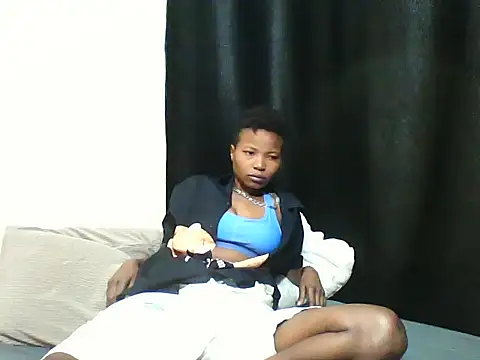 Snapshot of Bambybeauty2 chatting on 06-18-26, 05:28 Bambybeauty2 online show from 06-18-26, 05:28