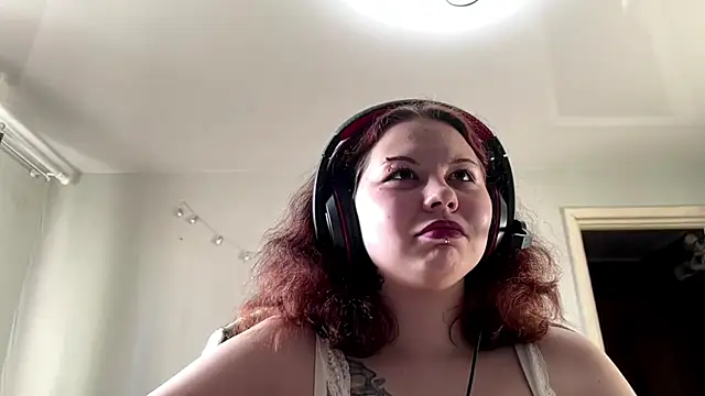 Redhair girl online show from 05-25-26, 03:11
