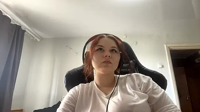 Redhair girl online show from 05-21-26, 01:08