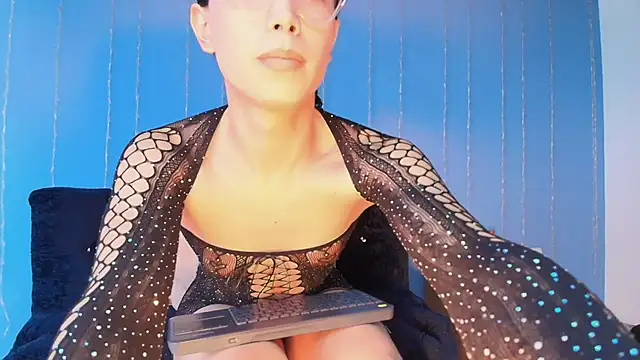 sally hot18 online show from 05-27-26, 12:34
