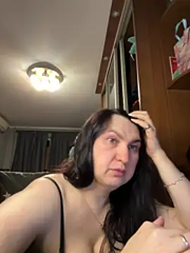 Snapshot of EvaBeautyXxX chatting on 05-16-26, 08:30 EvaBeautyXxX online show from 05-16-26, 08:30