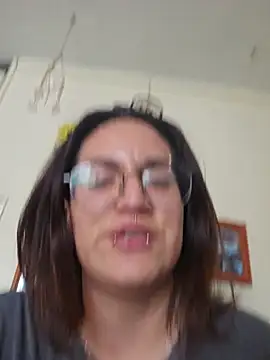 Snapshot of Karengenesisx chatting on 06-03-26, 04:44 Karengenesisx online show from 06-03-26, 04:44