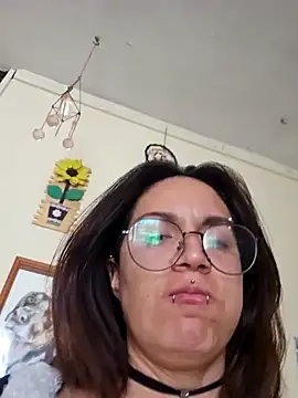 Snapshot of Karengenesisx chatting on 06-11-26, 04:15 Karengenesisx online show from 06-11-26, 04:15