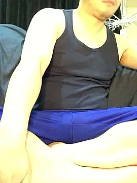 Snapshot of yu_ji-_-_ chatting on 06-19-26, 04:40 yu ji- - online show from 06-19-26, 04:40