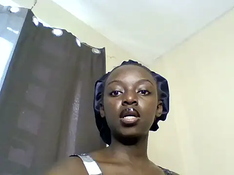 Snapshot of Red_blair chatting on 05-29-26, 06:08 Red blair online show from 05-29-26, 06:08