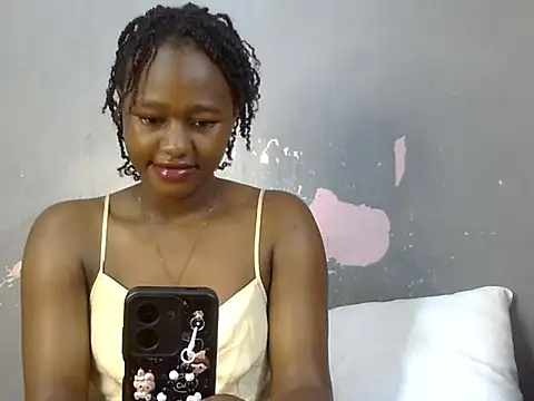 Snapshot of Petite_Ebony10 chatting on 07-09-26, 08:37 Petite Ebony10 online show from 07-09-26, 08:37