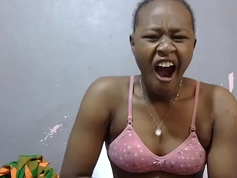 Snapshot of Petite_Ebony10 chatting on 06-11-26, 05:15 Petite Ebony10 online show from 06-11-26, 05:15